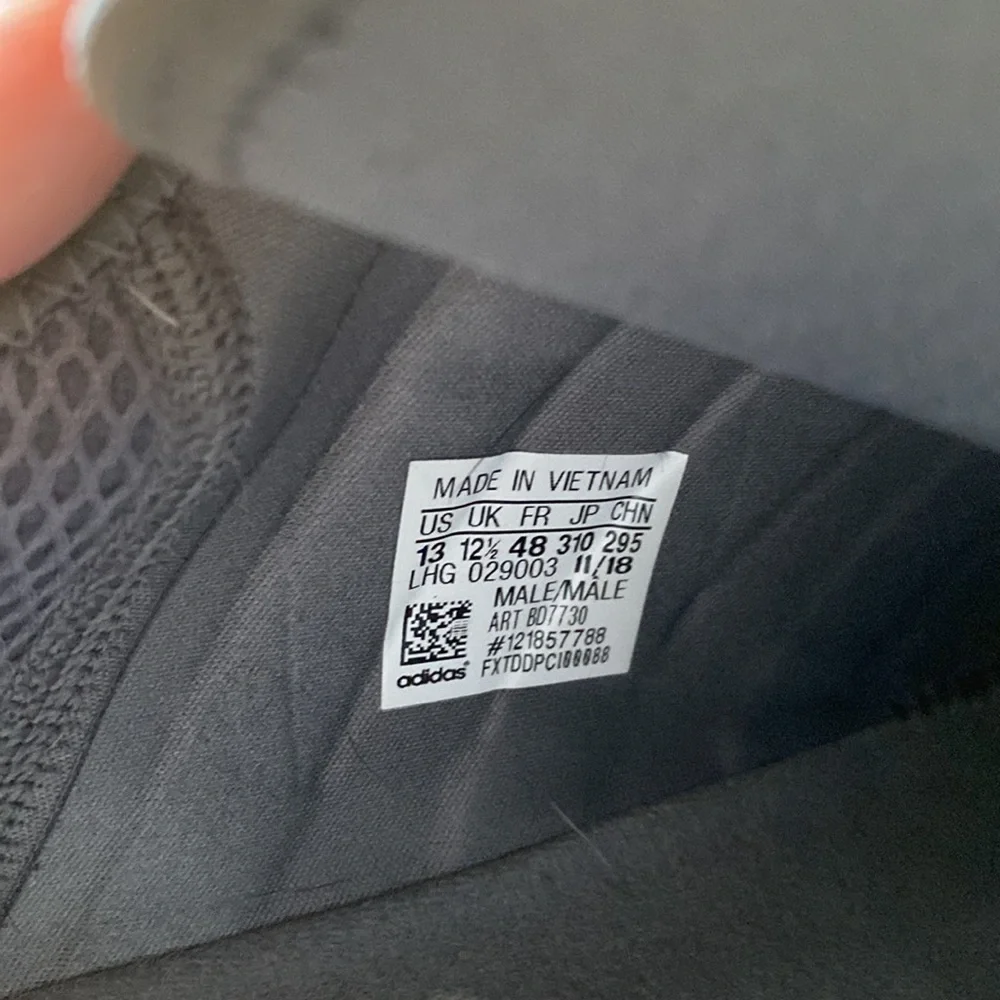 Adidas NMD R1 - Picture 6 of 6